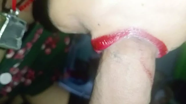 Maine apne kocası ka land ko chusa ateşli desi evli kadın ve kocası
