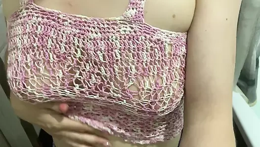 En iyi arkadaşımın hamile karımı duşta siktim, bana sütlü göğüslerinden biraz süt verdi. ve ilk kez anal seks denedi