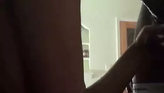 Gagging üzerinde onun uzun çük