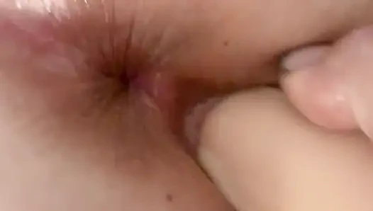 He loves to watch my pussy and ass stretch, do you ?