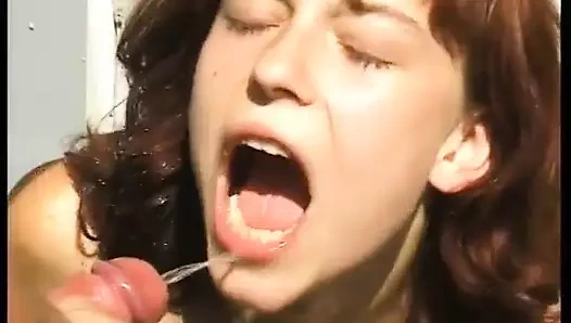 Aşırı grup seks sikişi ve açık havada işeme