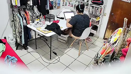 Tombul üvey kız kardeşim ev ödevini yaparken