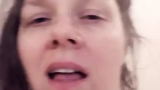 Büyük göğüslerim