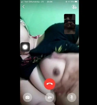 Meme bakire değil amcık bakire değil