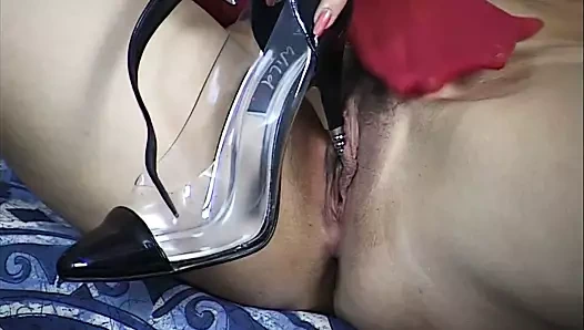 Amcığımda yüksek topuklu ayakkabılar ve sevgilim için güzel bir video