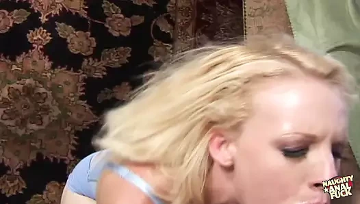 Freddie Elle kanepede tatlı anal sikişmeyi seven yeni fahişe