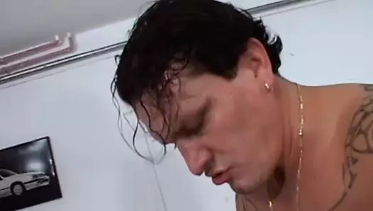 Çarpıcı Alman güzellik gets bir kaba kahrolası