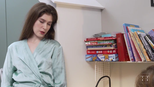 Çok kötü bir kız olmuşsun Bella! Üvey baba Tim seni cezalandıracak