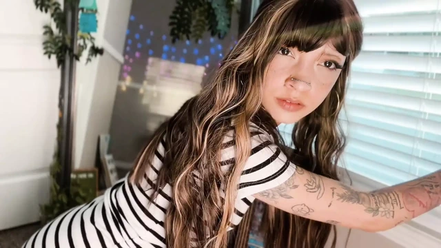 Asher Quinn ile yaramaz görsel asmr!