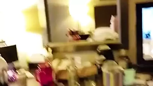 Büyük götlü Kanadalı harika götlü beyaz kız