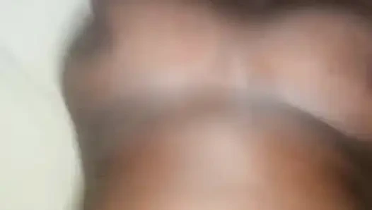 Büyük göğüslü bir kız geldiğinde şok oldum