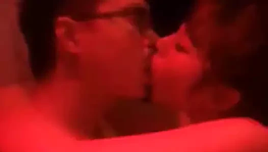 Kulübüm- onlara bir öpücük ver ve iyiliğin karşılığını verebilirler