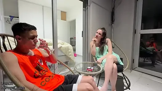 Yeni Yıl'ı kutladıktan sonra üvey annemi anal ile seviştim / LuenOk x MilfAngelQueen