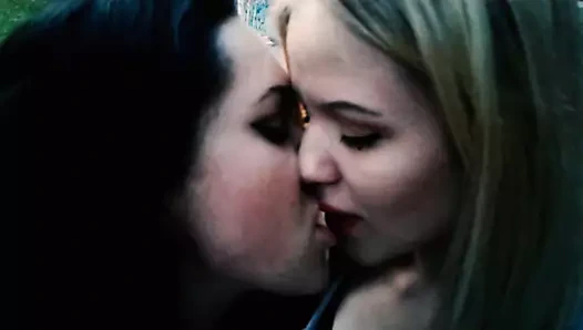 Alex melek - lezbiyen aşk - lezbiyen seks (yönetmenin kurgusu)