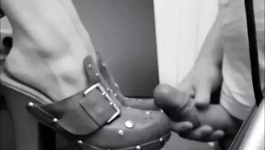 Retro platform tıkalı boşalma