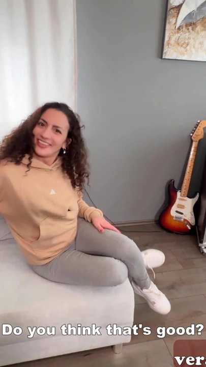 Alman Squirt Queen, tren istasyonunda kullanıcı tarafından alındı ve prezervatifsiz sevişildi | Klip 1