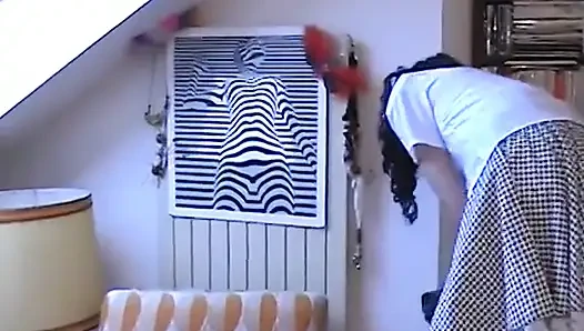 Kirli küçük bir kaltak için ücretsiz konut.