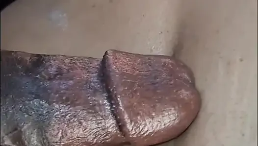 ANAL KRALIÇE JAMAL YARAĞı ÇıKARıYOR VE MEMELERINE BOŞALıYOR