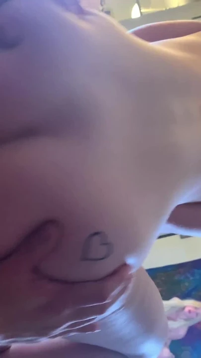 Lily Bell ve Laney Grey ilk okul üçlü seks 4k