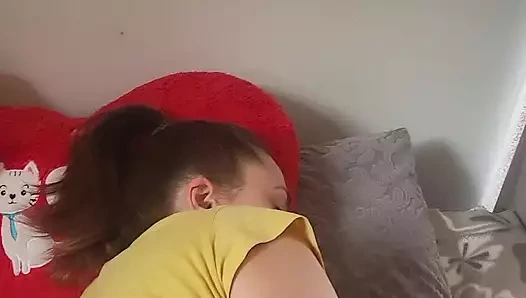 Güzel Natii onu dışarı çıkarır