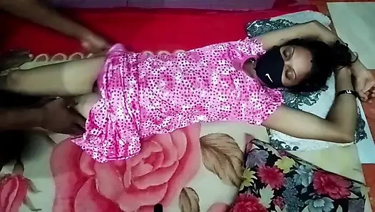 Gece Yarısı Gerçek Kayınbiraderi Ev Yapımı Seksin Tadını Çıkarıyor