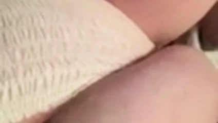 Kikslut rh4u1'in büyük göğüsleri