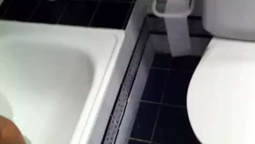 the pissing sürtük