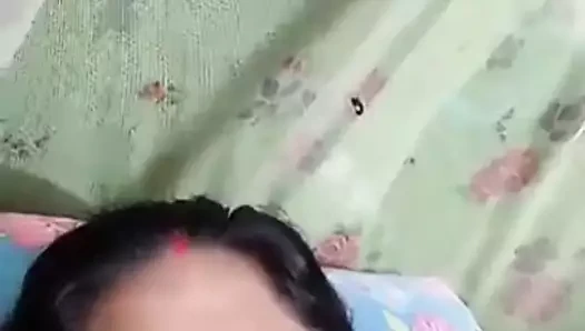 Dolly yenge emzirme ve handjob 3