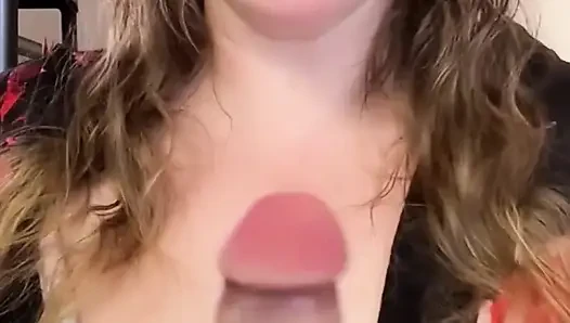 İri göğüslü orta yaşlı seksi kadın sana ateşli 31 talimatı veriyor