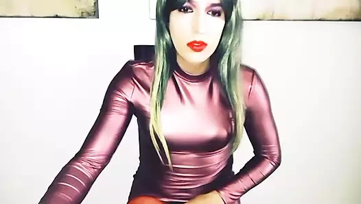 Tammycross korkak binicilik yapay penis içinde çok güzel elbise