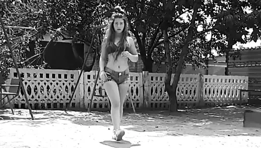 Miss Lidka  - Voltage