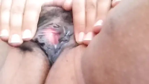 Kekliklerin kendini boşaltmalarını izle