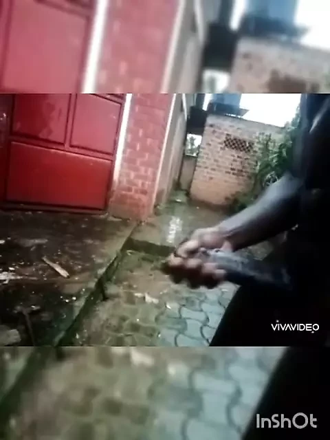 En karanlık Afrikalı porno yıldızı en büyük siyah yarağa sahip