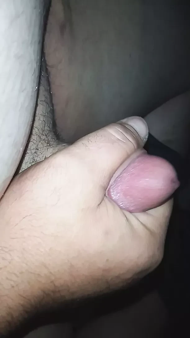 Klitorisimle oynuyorum