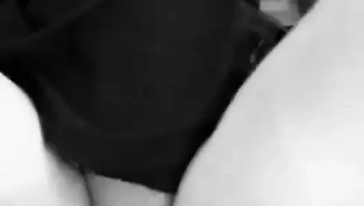 Küçük üvey kız kardeş üvey erkek kardeşi gibi seks oluyor