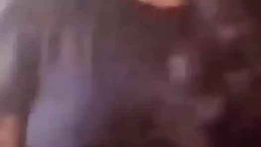 Bangladeşli kız arkadaşı oral seks yapmak üzere