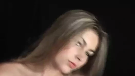 Jen hilton - kırmızı örgülü elbise