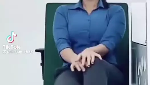 büyük boy ateşli kız