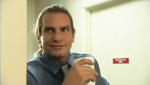 Randy sekreter efendi ve hizmetçiyi oynuyor