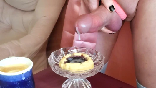 Rikki Ocean kahvaltılık böreğine döl sızdırıyor