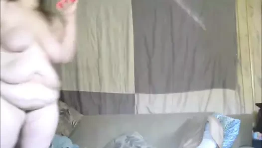 Azgın ev kadını kendi kıçına şaplak atıyor – hardcore morarma