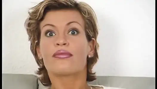 Oyuncu seçmelerinde hatun amcığıyla oynuyor