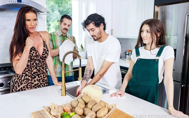 İki ateşli, azgın kadın iki büyük yarak için çaresizken kasım ayında deli kazanamıyorlar