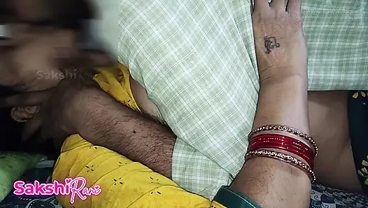 Jiju gece kocasının önünde Saali'yi sikiyor, Hintçe seks videosu