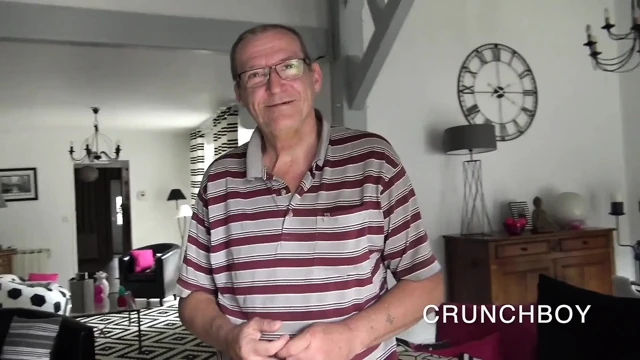 Enzo açık havada parkta korunmasız sikiliyor
