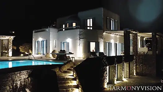 Sürtük sarışınlar mastürbasyon yapıyor