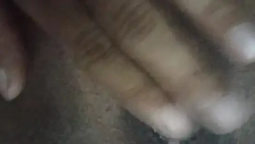 Bhabhi ka chut Mein ungali Dhokha kar Malish Kar Diya