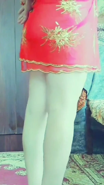 Tatlı ön boşalma sıcak bacaklı ladyboy seksi shemale sevimli crossdresser göbek dansçısı etekle | Bölüm 2