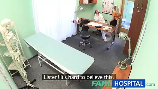 Fakehospital doktor sikikleri onun sıcak sarışın bosses eş