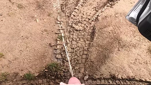 önce işediğinde dışarıda sikişmek en iyisidir